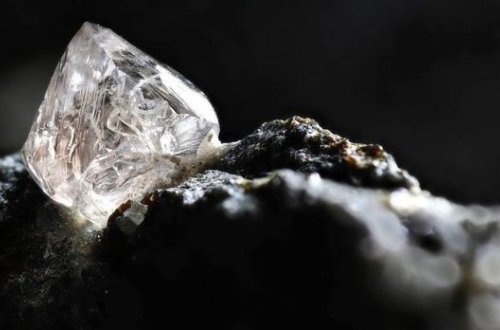 Dünya tarixinin ən böyük almazlarından biri tapıldı