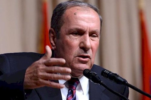 Petrosyan Paşinyan iqtidarını “atəşə tutdu”