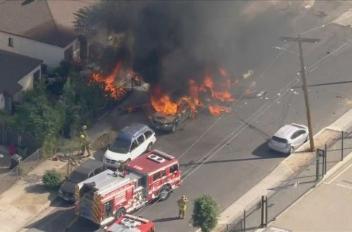 ABŞ-da təyyarə şəhər mərkəzinə düşdü: Ölən var - VİDEO