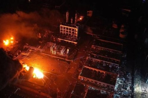 Fabrikdə güclü partlayış: Yeddi nəfər həlak oldu - VİDEO