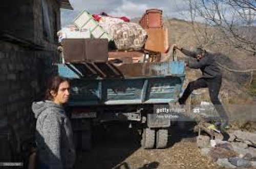 Ermənilər Qarabağı boşaldıb Yerevana qaçırlar - FOTO