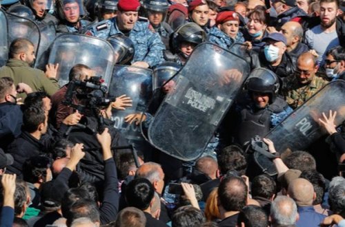 SON DƏQİQƏ! Ermənistanda Rusiya əleyhinə mitinq - VİDEO