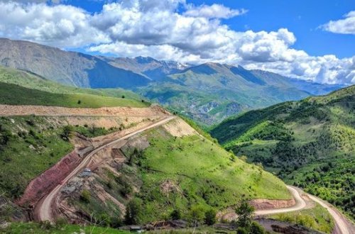 Kəlbəcəri tərk edən ermənilər ağacları da kəsib özləri ilə aparırlar - FOTO