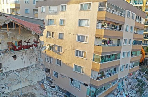 İzmirdə zəlzələdə ölənlərin sayı 116 nəfər oldu