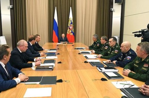 Putin ordu rəhbərliyi ilə iclasda: “Siz məndən qorxursunuz, yoxsa məni sizdən qoruyurlar?”