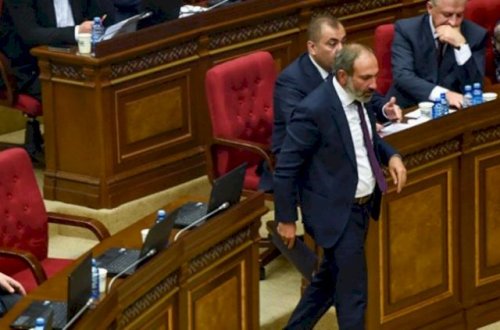 Ermənistanda hökumət üzvlərinin 80 faizi istefaya göndəriləcək