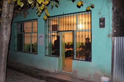 В Шеки выявлена чайхана, в которой нарушались правила карантина - ФОТО