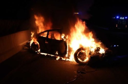 Bakıda “Porsche” yandı