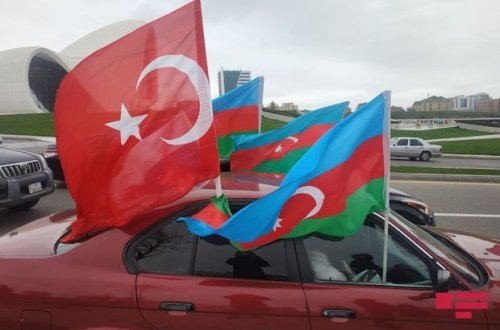 Ağdamın azad edilməsi münasibəti ilə Qələbə avtoyürüşü keçirilib - FOTO