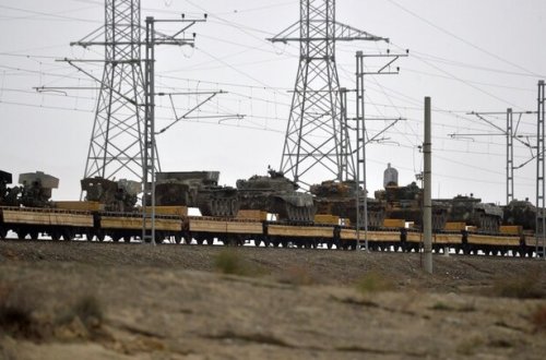 Düşməndən qənimət kimi götürülən texnikalar Bakıya GƏTİRİLİR - FOTO