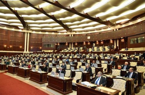 Parlamentin daha bir deputatı koronavirusa yoluxdu - FOTO