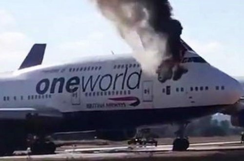 İspaniyada aeroportda ikimərtəbəli sərnişin təyyarəsi alovlara büründü - VİDEO