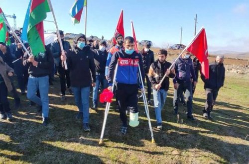 Qobustan Vətən Müharibəsi qazisini coşqu ilə qarşıladı - VİDEO