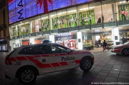 İsveçrədə naməlum qadın əlində bıçaqla ətrafdakılara hücum edib, xəsarət alanlar var