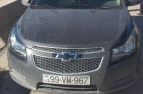 Sürücü təhlükəli manevrlər etdi, uşağı boğub xəsarət yetirdi - VİDEO