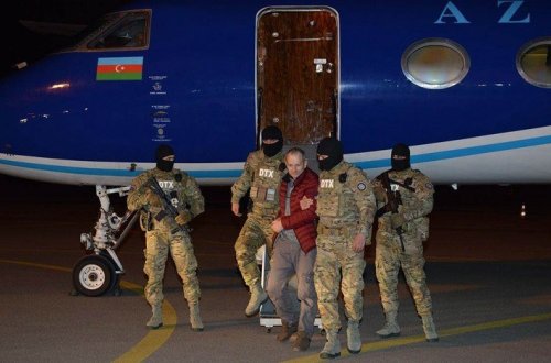 Bloger Aleksandr Lapşin Azərbaycana ekstradisiya edilib - FOTO - VİDEO