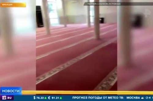 Fransada məscidə avtomobillə hücum edib qapı-pəncərələri qırdılar - VİDEO