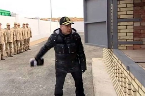 Türkmənbaşı yenidən diqqət mərkəzinə düşdü: Narkotik vasitələri sobada yandırdı - VİDEO