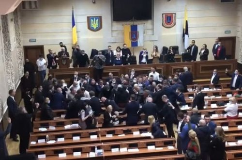 Ukraynada deputatlar yumruq davasına çıxdılar - VİDEO