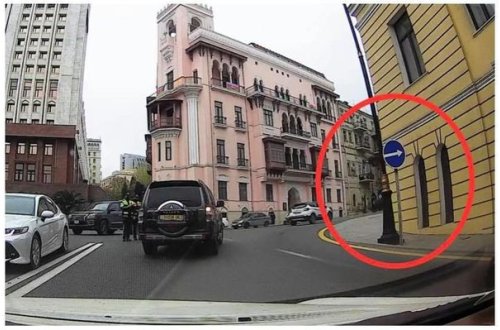 Sürücülərin NƏZƏRİNƏ: Bakıda yeni yol nişanı quraşdırıldı