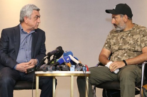 Sarqsyan Paşinyanı təhqir etdi: 