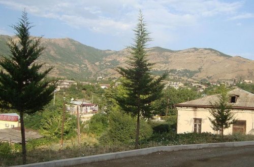 Hadrut meşələrində gizlənən erməni əsgərləri kömək istəyiblər