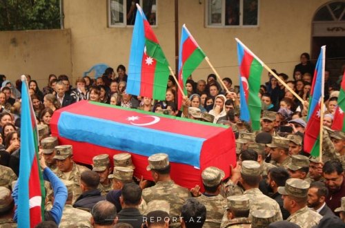 Salyanda şəhid atası dünyasını dəyişdi