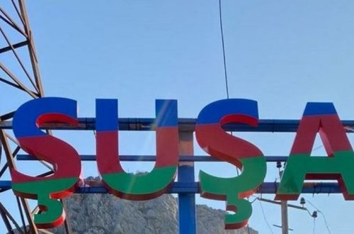 Новогоднее настроение в Шуше: Наши солдаты украсили елку – ФОТО