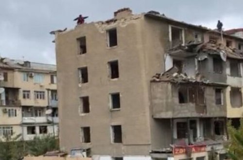 Bakıda bina söküntüsündən dəhşətli görüntülər - VİDEO