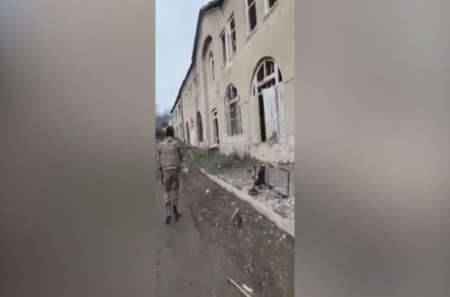 Şuşadakı baba evini tapan hərbçimiz - VİDEO