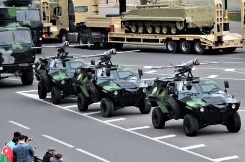 Müzəffər ordunun Zəfər yürüşü: Bakı parada hazırlaşır - VİDEO