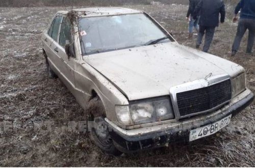 Azərbaycanda maşın körpüdən aşdı, sürücü hadisə yerindən qaçdı - FOTO