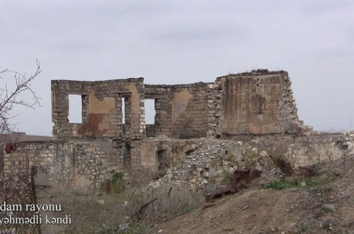 Uzun illər düşmən təcavüzünə məruz qalan “Ruhlar şəhərinin” daha bir kəndindən görüntülər - VİDEO