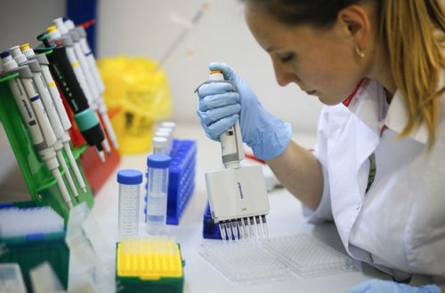 Aİ ölkələri koronavirusa qarşı peyvəndləməyə eyni vaxtda başlayacaq