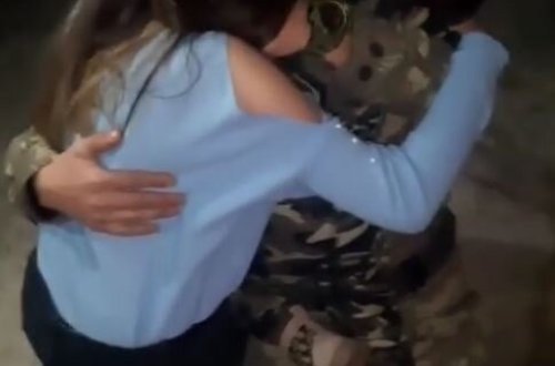 Əsgərimizin ailəsi ilə GÖRÜŞ ANI hər kəsi GÖZYAŞLARINA boğdu- VİDEO