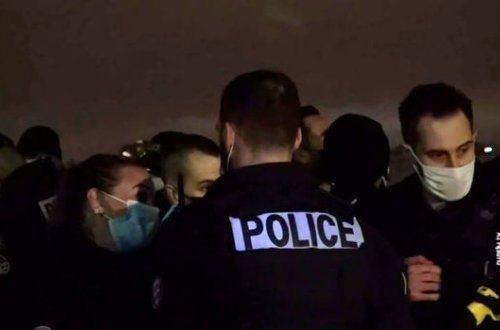 Parisdə polislər Makrona etiraz edir