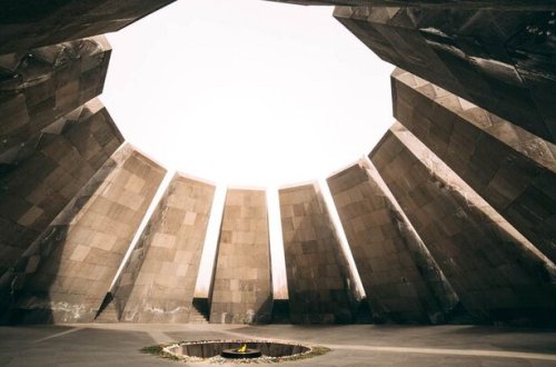 Ermənilərin məşhur ziyarətgahında asılmış kişi meyiti aşkarlandı