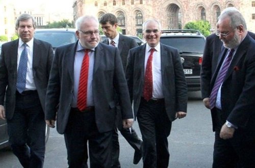 Həmsədrlər separatçıların başçısı ilə görüşməkdən imtina etdi