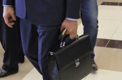 Azərbaycanda yüksək vəzifəli şəxslər işdən çıxarıldı