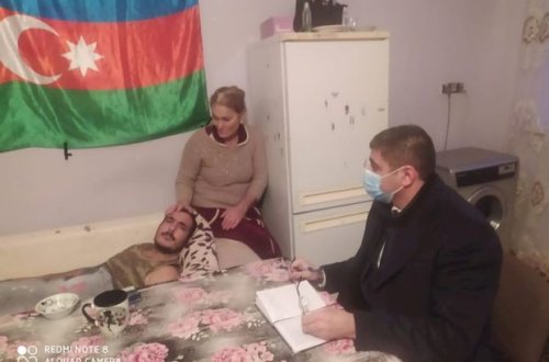 Nazirlik rəsmiləri qazi ailəsinin sosial vəziyyətini öyrəndi