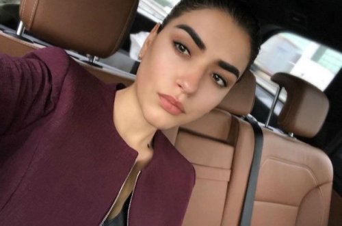 Gənc fenomendən qandonduran cinayət: Anasını dəfələrlə bıçaqlayıb daxili orqanlarını çıxardı - FOTO