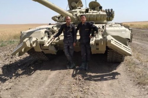 Боевые товарищи написали имя шехида на танке, которым он управлял - ФОТО/ВИДЕО