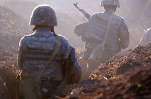 Ermənilər Paşinyanı söyə-söyə mövqeləri belə tərk edirlər - VİDEO