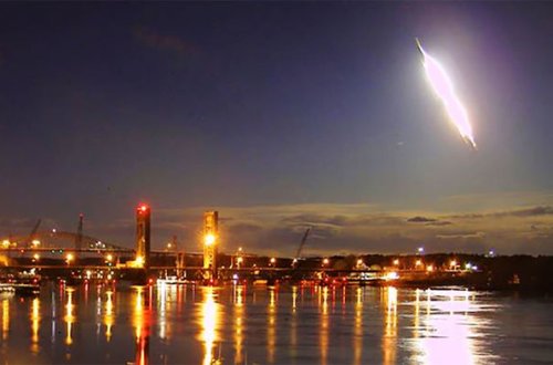 Minnesota səmasında xüsusi parlaqlığı olan meteorit partladı - VİDEO