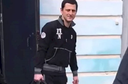 Məşhur “qanuni oğru” məhkəmə zalından qaçdı