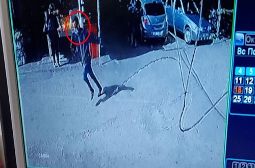 Bakıda qadının qızıl boyunbağısını ələ keçirən şəxs saxlanıldı - VİDEO