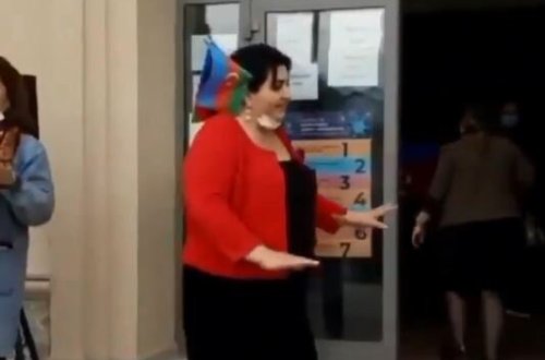 Töhmət alan məktəb direktorunun YENİ GÖRÜNTÜLƏRİ ortaya çıxdı- VİDEO