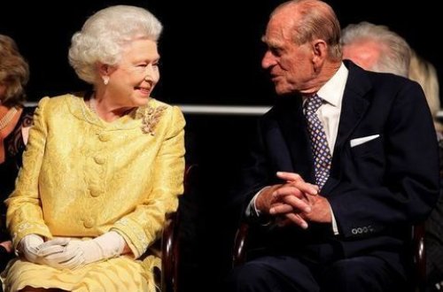 II Elizabet həyat yoldaşı Filipp ilə birlikdə Milad bayramını təklikdə qeyd edib - FOTO