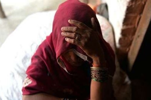 Polis 5 nəfər tərəfindən zorlanan qadına TƏCAVÜZ ETDİ