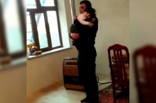 Кадры прощания детей с отцом, ставшим шехидом в ходе Отечественной войны - ВИДЕО